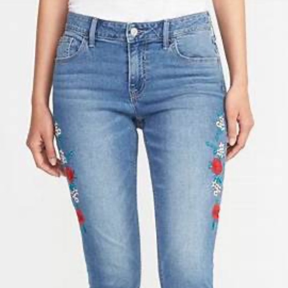 OLD NAVY ROCKSTAR MID RISE SKINNY JEANS MEDIUM WASH FLORAL EMBROIDERY SIZE 8 - Picture 1 of 14